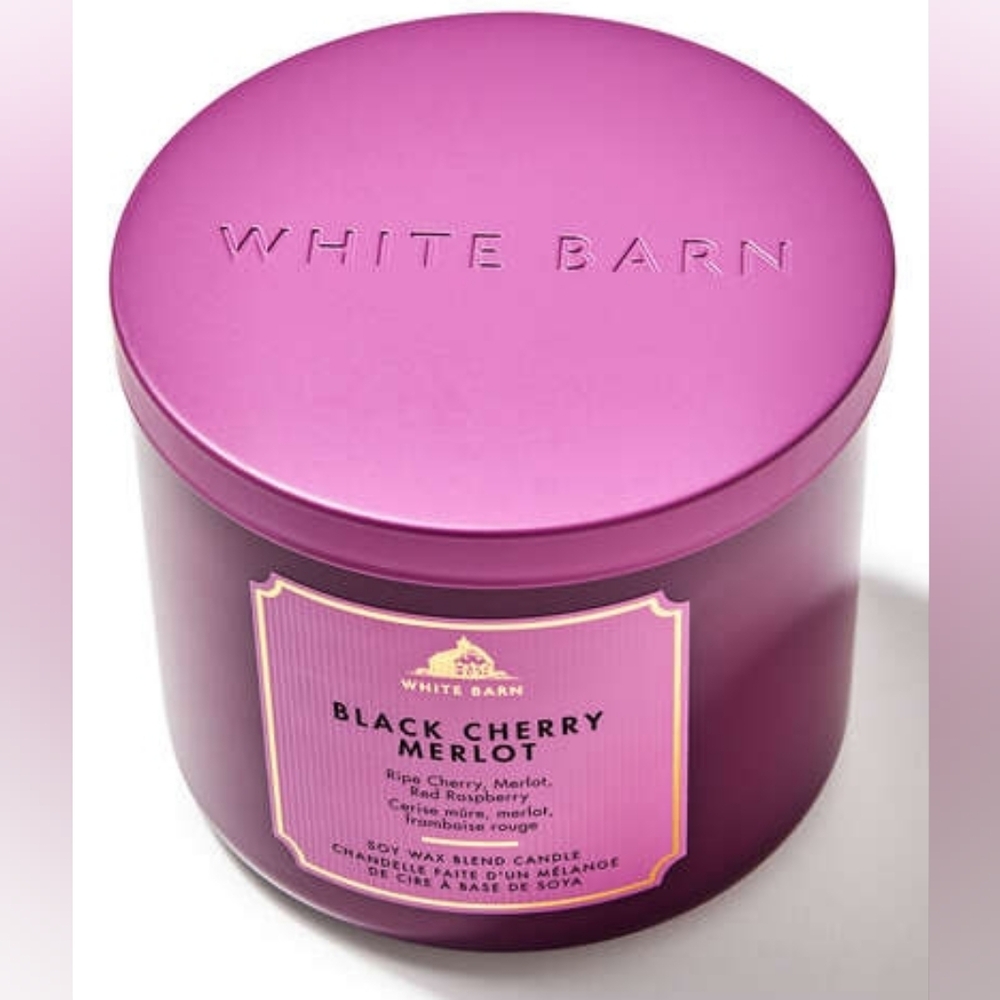 ✨️White Barn Purple Black Cherry Merlot Candle✨️